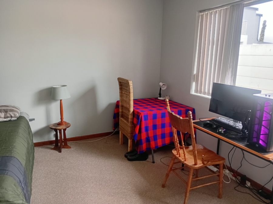 To Let 4 Bedroom Property for Rent in Twin Palms Western Cape